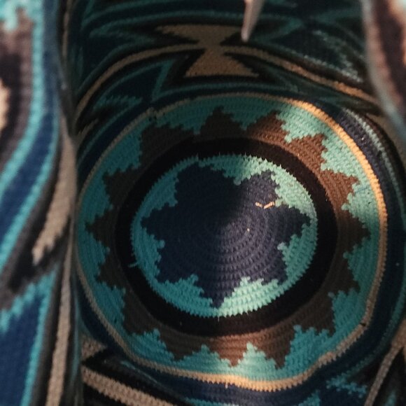 Le Pom Pom Handcrafted Woven Tote Bag - Picture 4 of 5